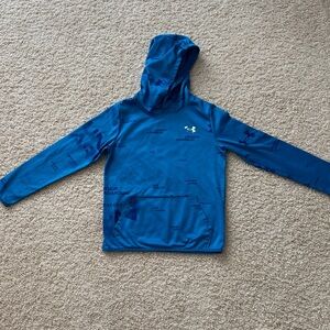 Boys under Armour dry fit sweatshirt, size medium